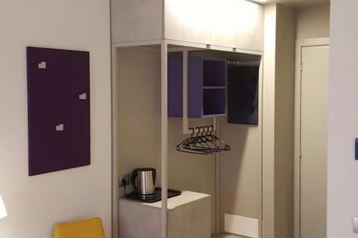 Room 6 of 59