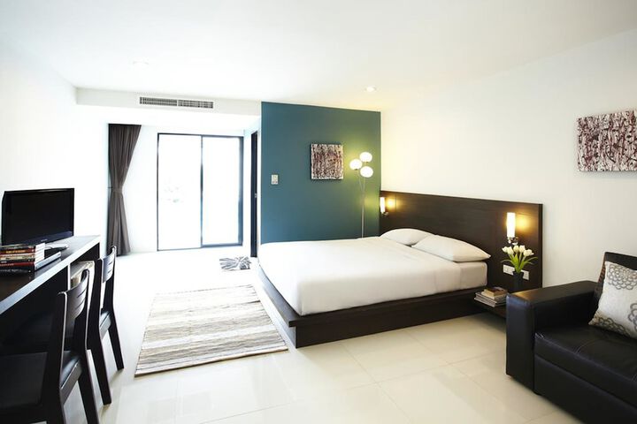 Room 4 of 38