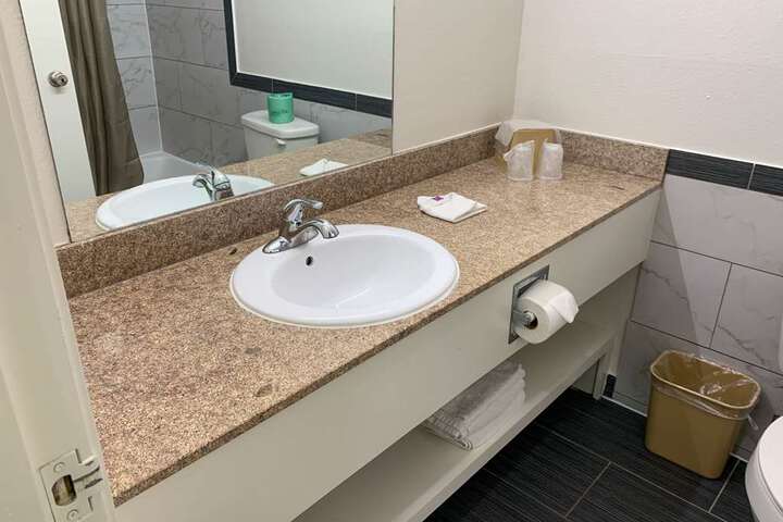 Room 20 of 32