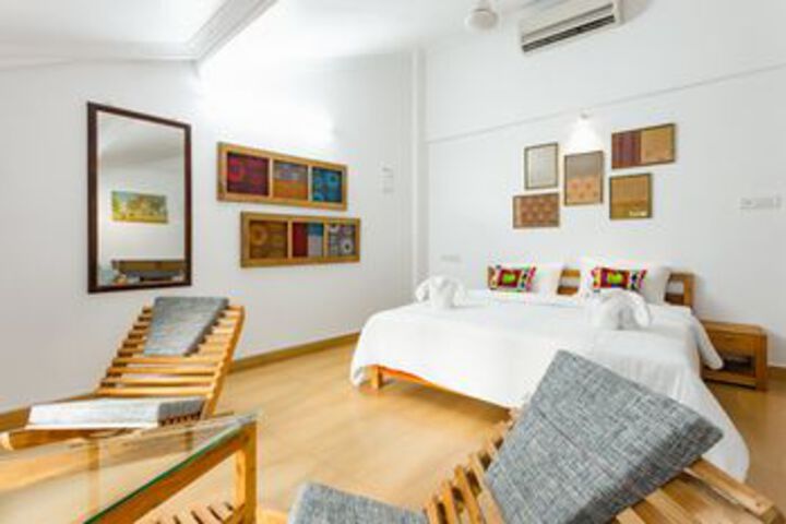 Room 16 of 36