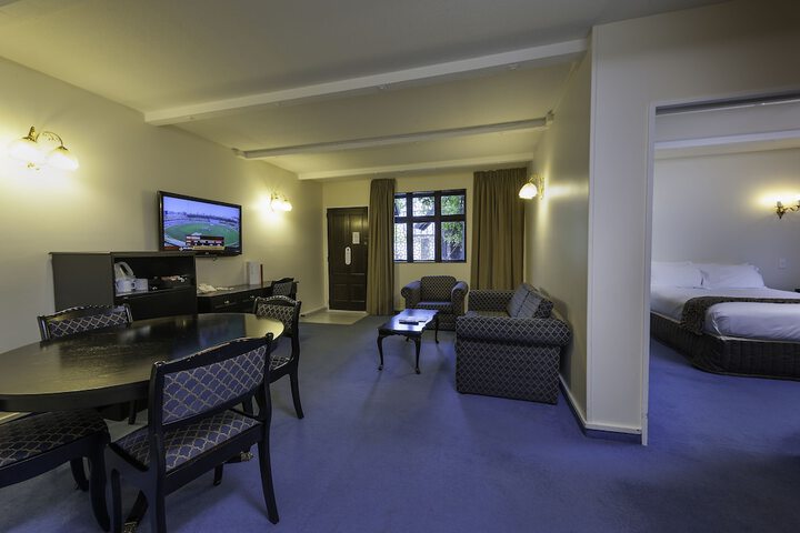 Room 9 of 68