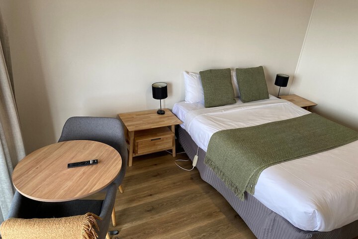 Room 13 of 35