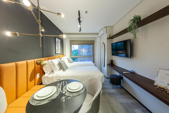 Room 32 of 184