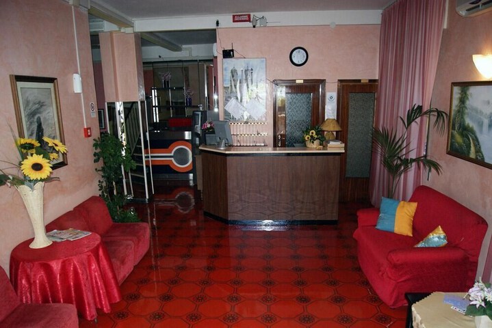 HOTEL VILLA OMBROSA