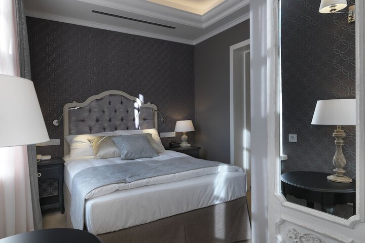 Room 17 of 62