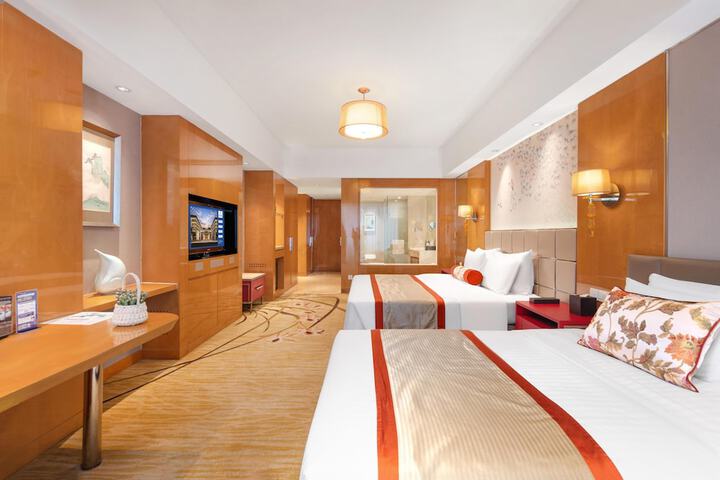 Room 15 of 39