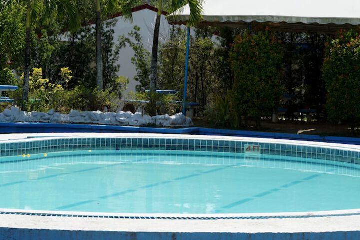Pool Hotel