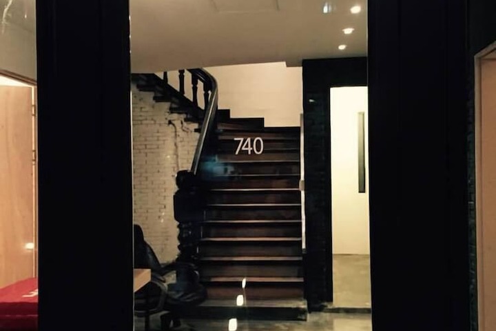 Hotel 2 of 155