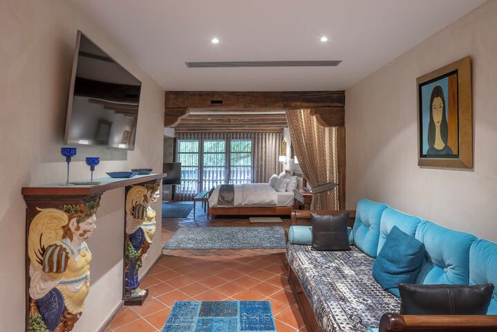 Room 14 of 46