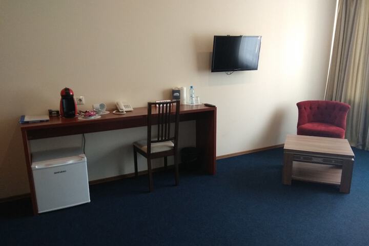 Room 6 of 22