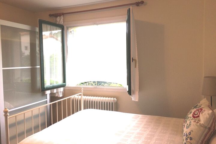 Room 11 of 12