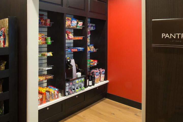 Snack bar