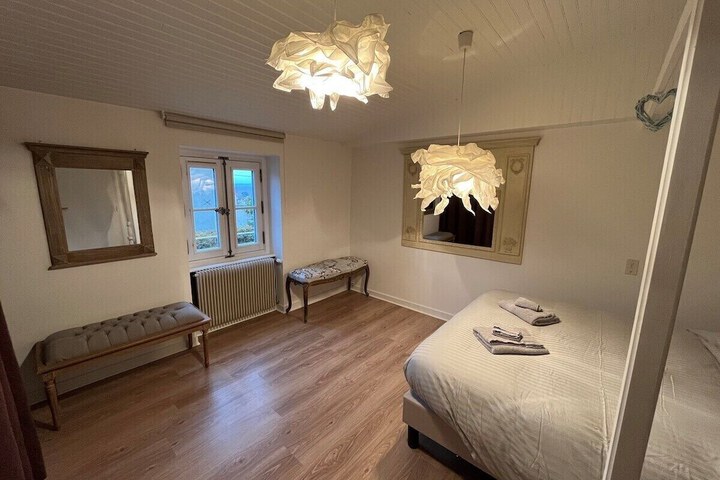 Room 9 of 47