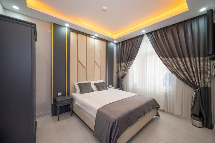 Room 11 of 62