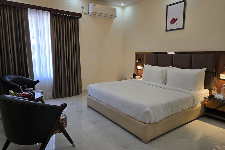 Room 19 of 90