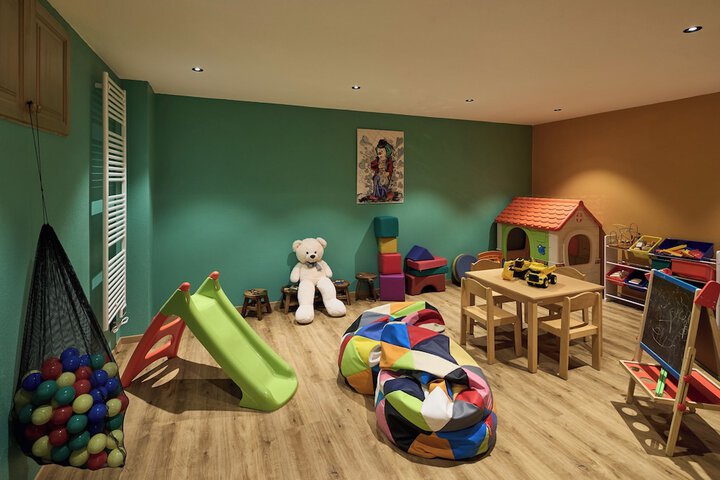 Childrens Activities 67 of 121