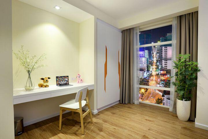 Room 13 of 113