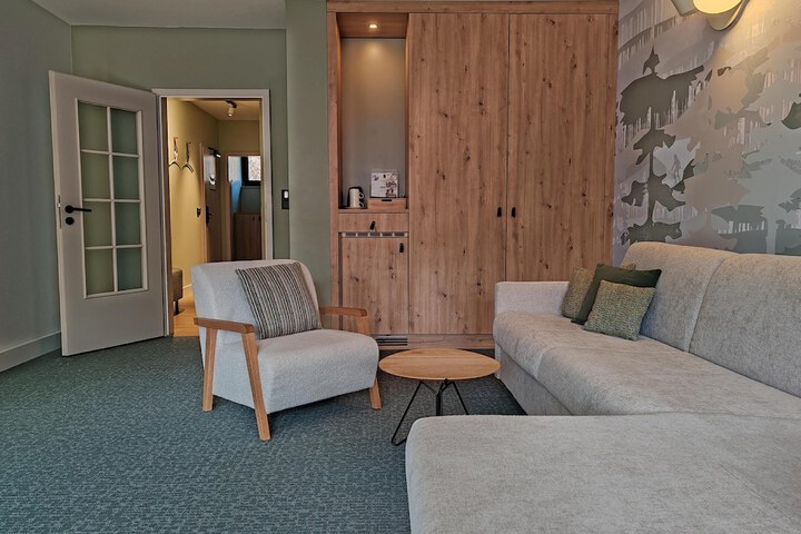 Room 16 of 52