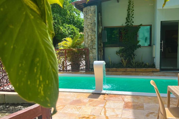 Hotel Pool