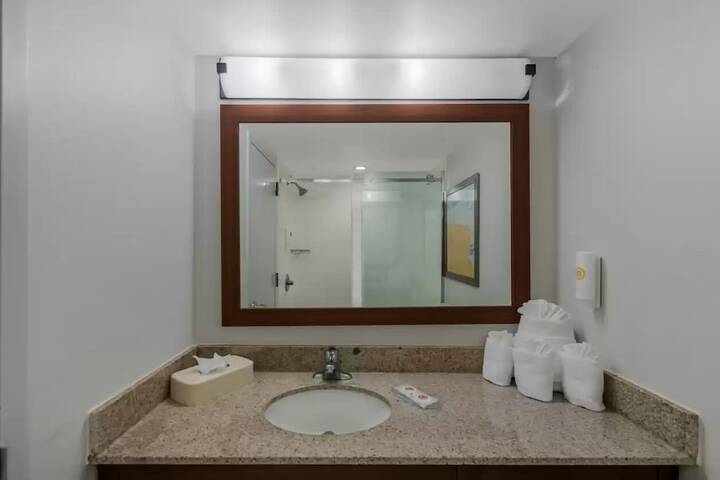 Room 20 of 28