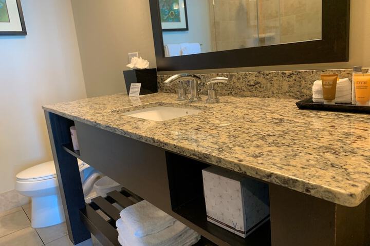 Bathroom sink