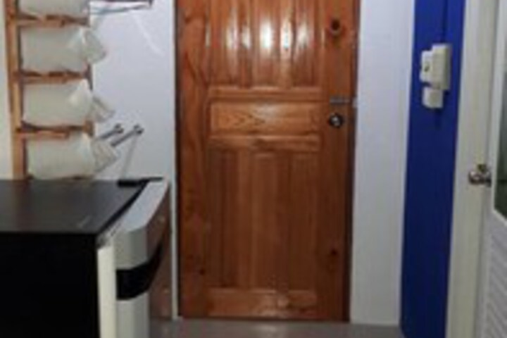 Room 3 of 38