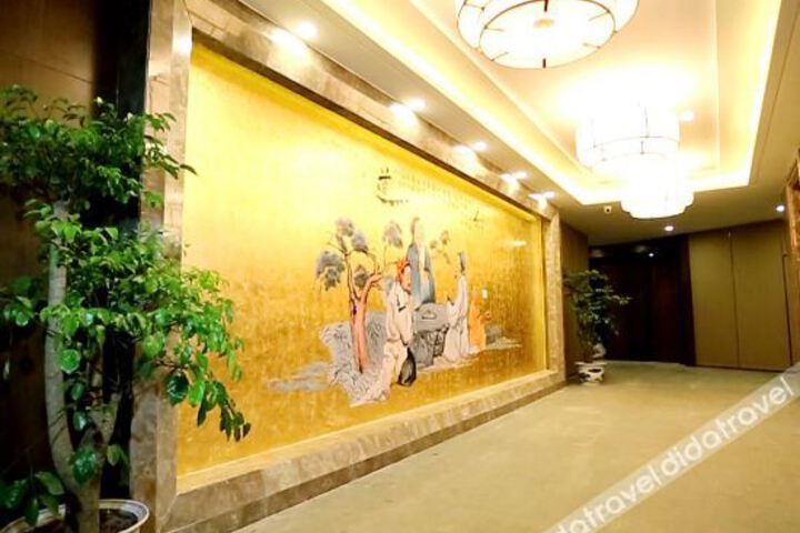 Hotel Interior 18 of 28