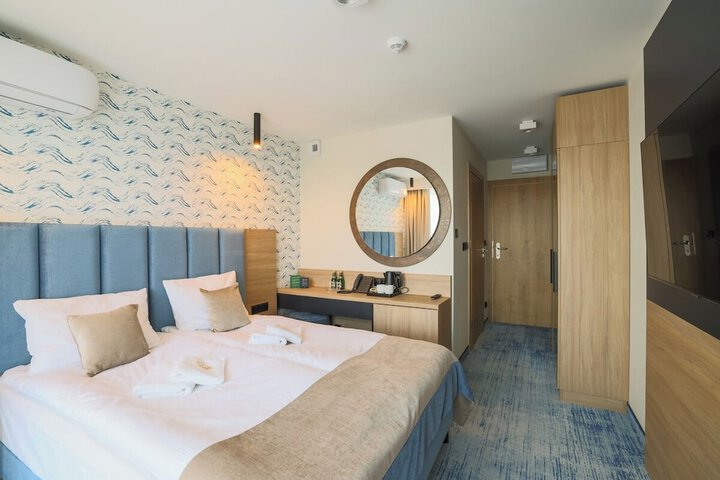Room 10 of 44