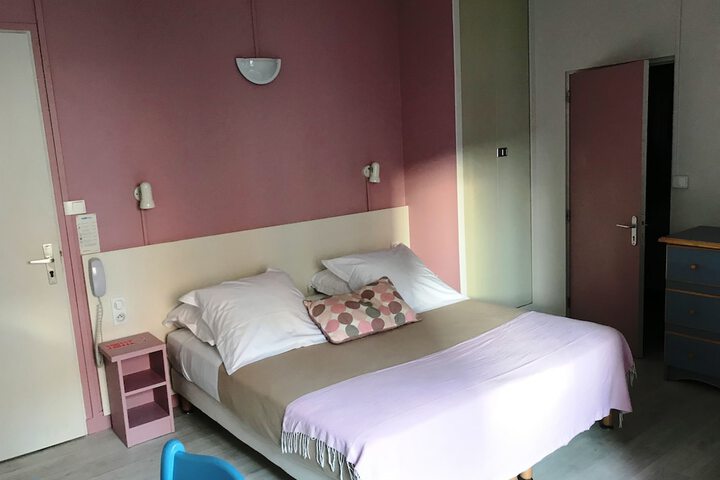 Room 8 of 31