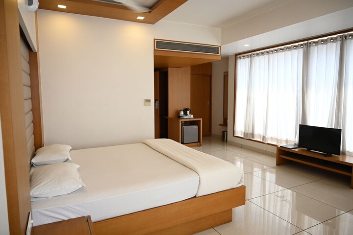 Room 14 of 24