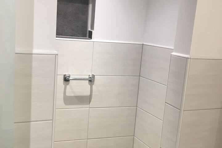 Room 115 of 136