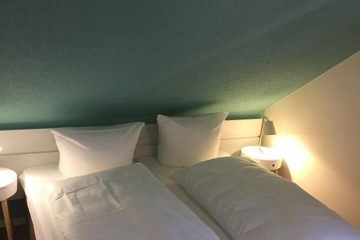 Room 8 of 47