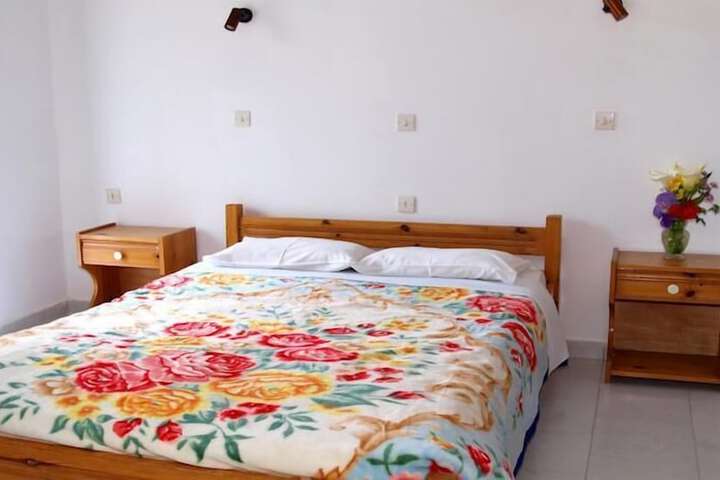 Room 9 of 31