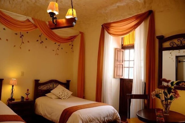 Room 9 of 47