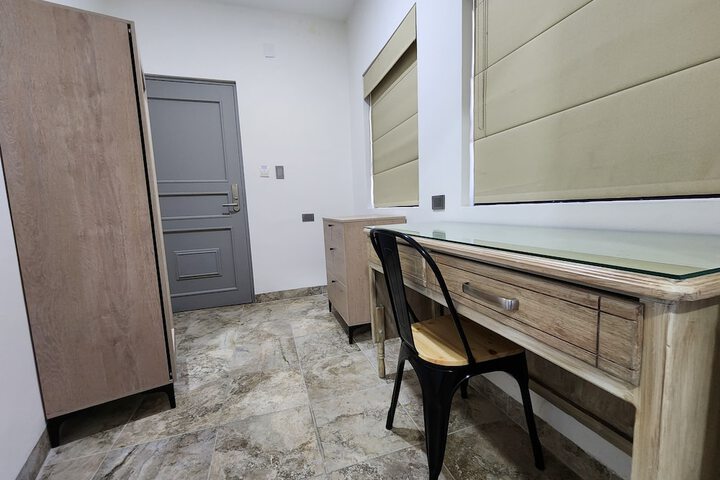 Room 13 of 35