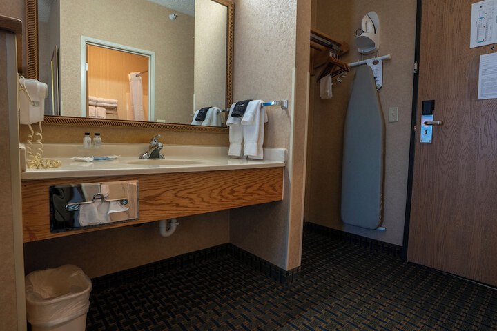 Room 41 of 56