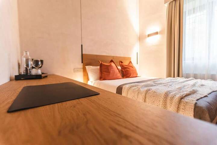 Room 2 of 52