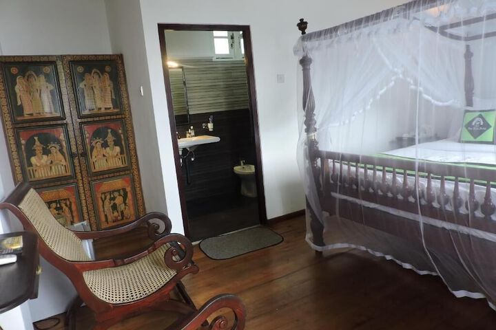 Room 8 of 42