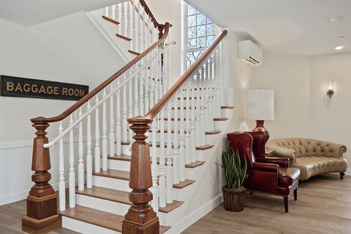 Hotel Interior 73 of 92