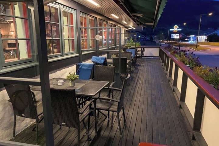 Terrace/Patio 9 of 17