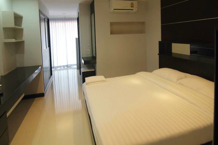 Room 5 of 15