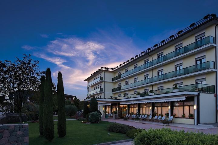 Hotel 66 of 68