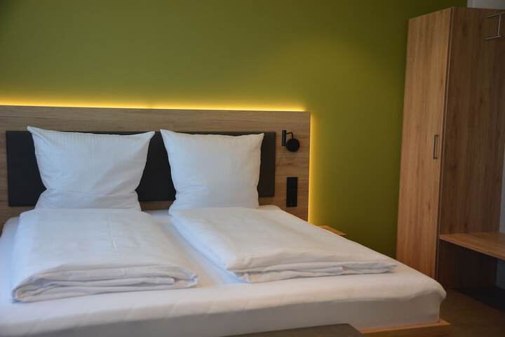 Room 4 of 24