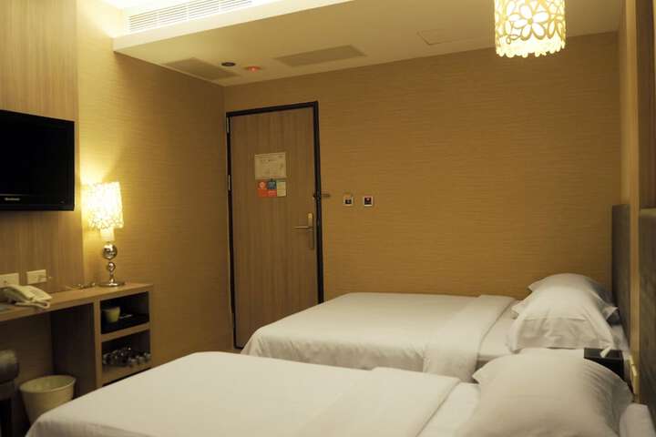 Room 21 of 65