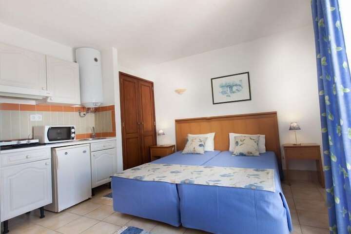 Room 10 of 44