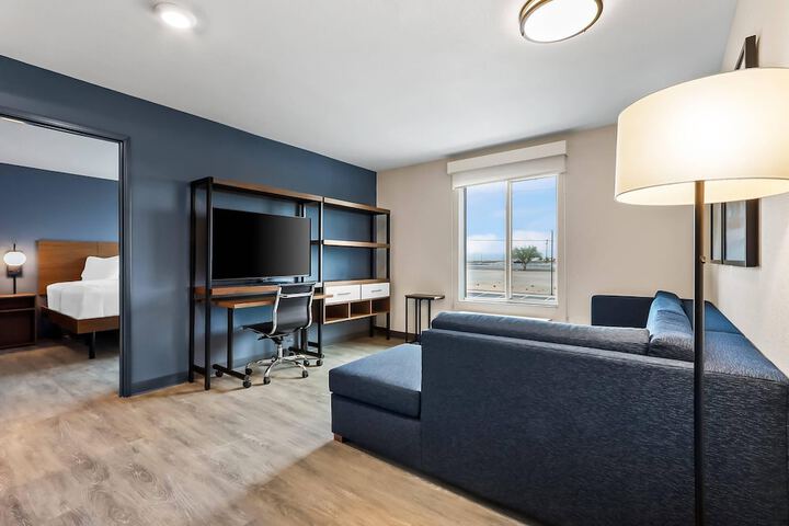 Room 11 of 33