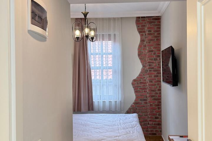 Room 79 of 126