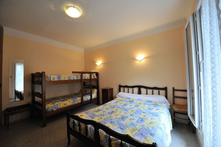 Room 7 of 44
