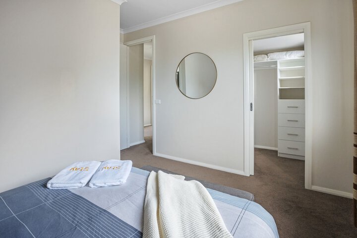 Room 2 of 27