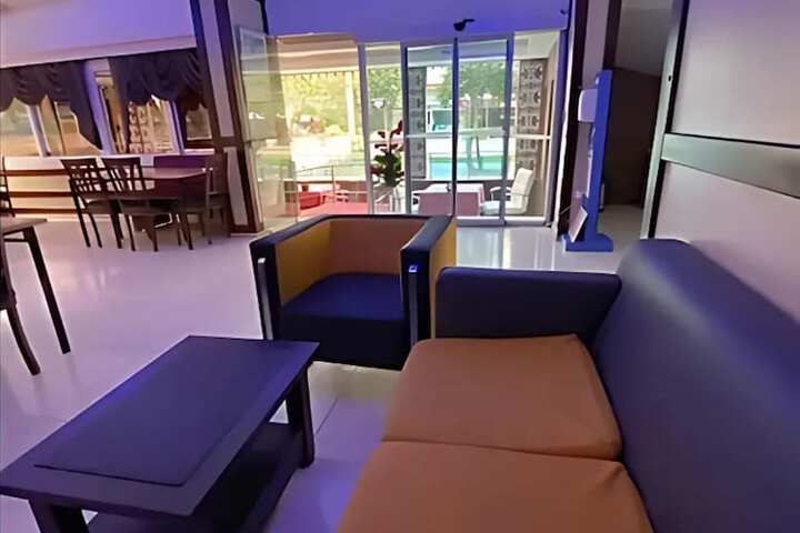 Hotel Interior 4 of 27